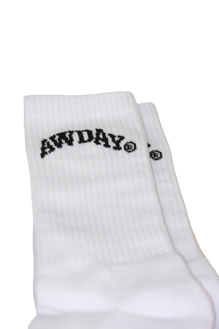 AwDayยฎ ๐๐๐ญ๐ซ๐จ Extra Cushioned Socks (๐๐ก๐ข๐ญ๐)