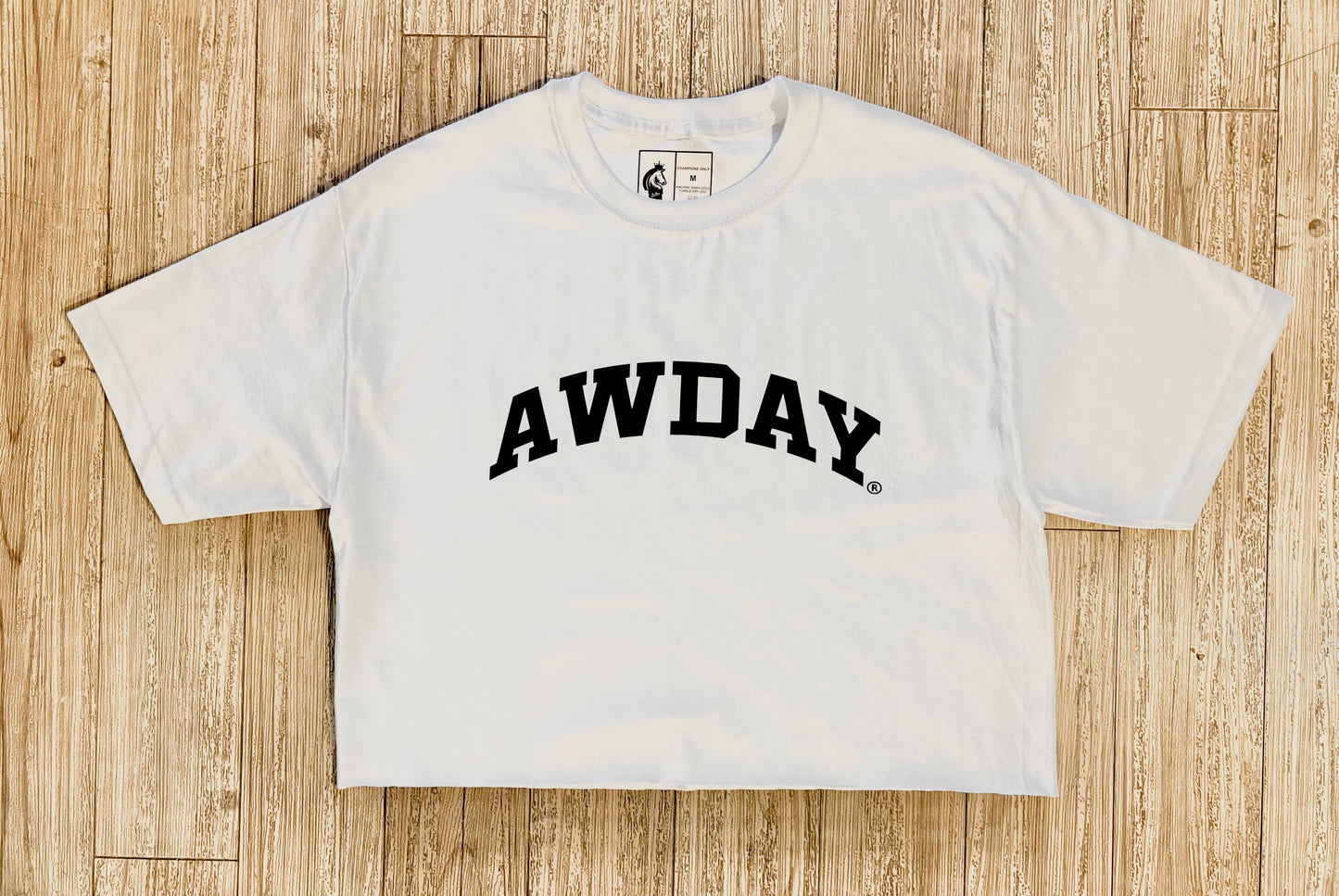 College Curved AWDAY crop top